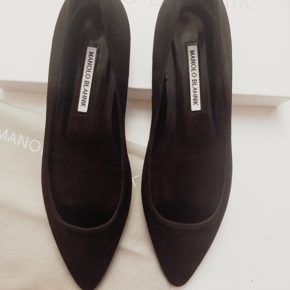 Manolo Blahnik's pointed-toe Titto flats - Picture 6 of 8